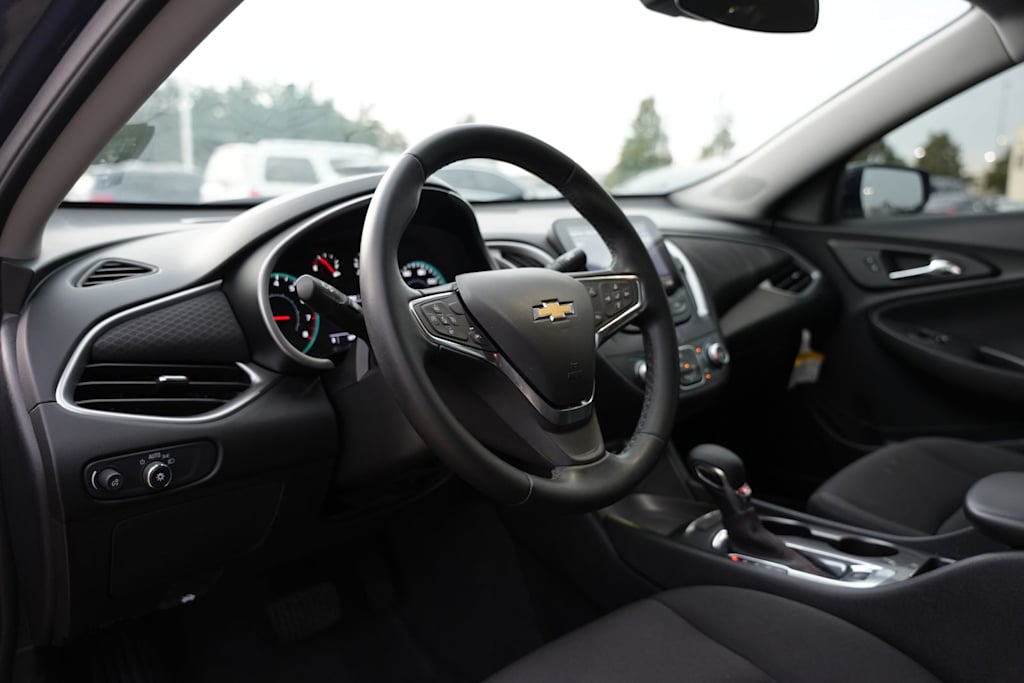 Thumbnail: 2025 Chevrolet Malibu - 13