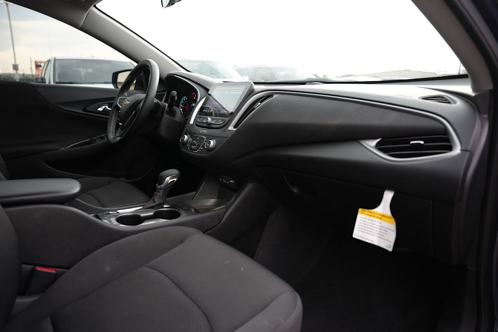 Thumbnail: 2025 Chevrolet Malibu - 14