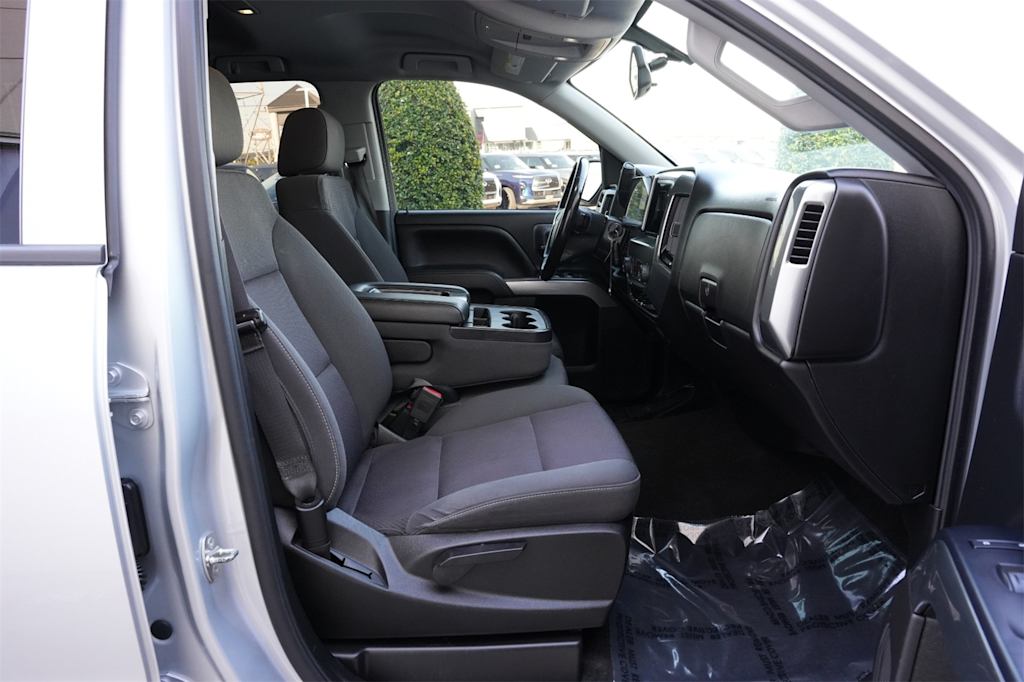 Thumbnail: 2018 Chevrolet Silverado 1500 - 12