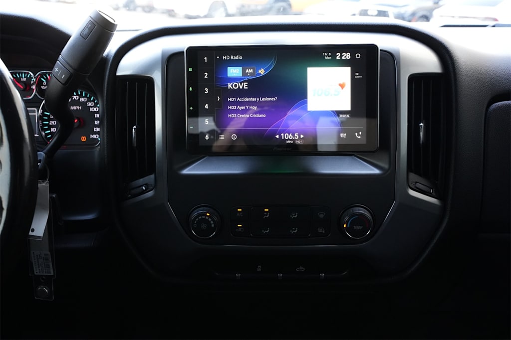 Thumbnail: 2018 Chevrolet Silverado 1500 - 16