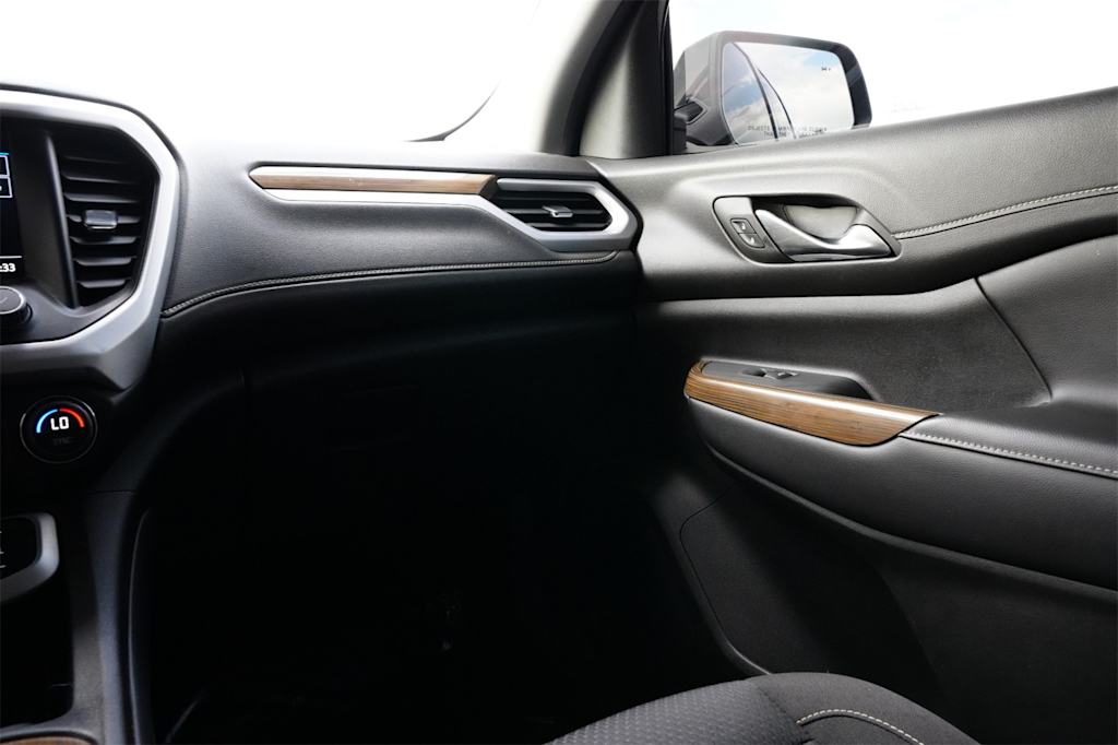 Thumbnail: 2023 GMC Acadia - 22