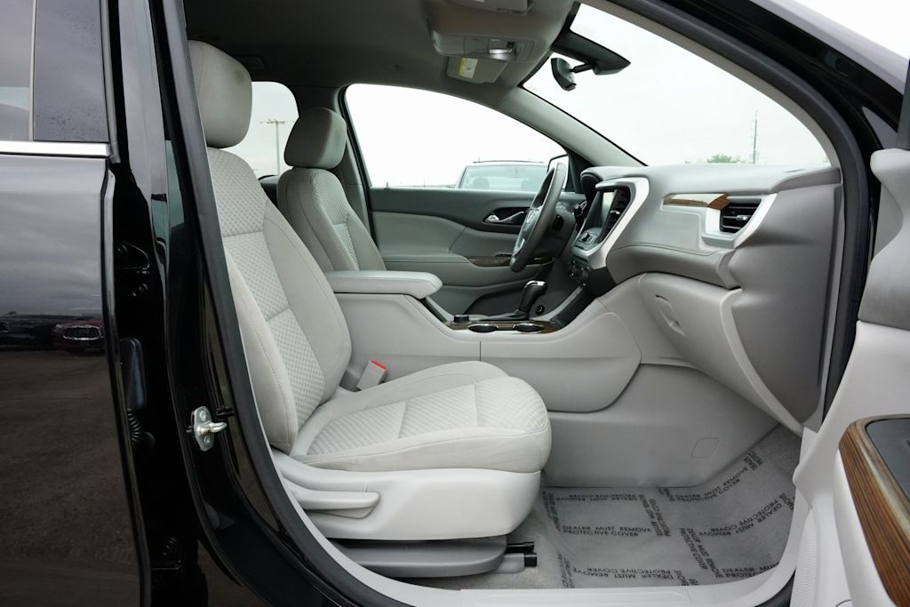2017 GMC Acadia SLE 26