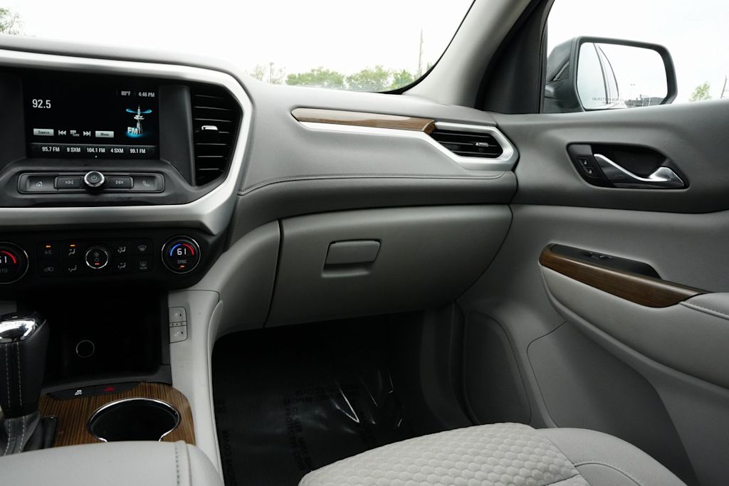 2017 GMC Acadia SLE 10