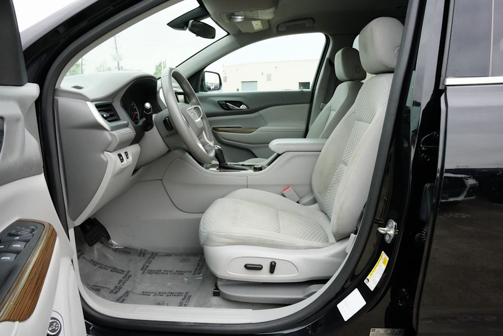2017 GMC Acadia SLE 11