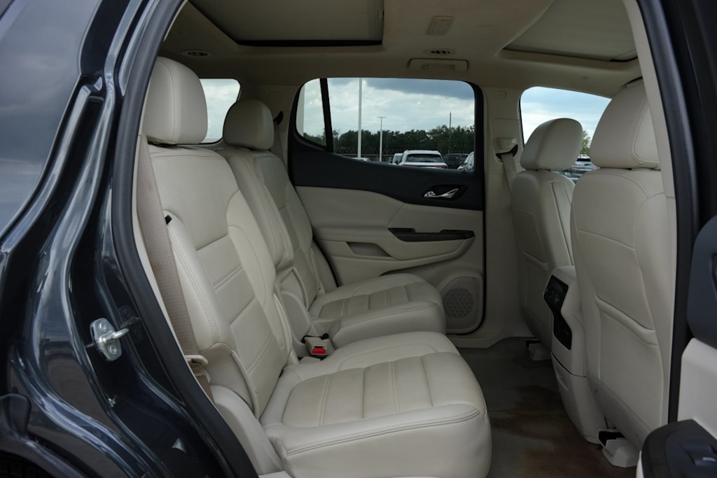 Thumbnail: 2022 GMC Acadia - 24