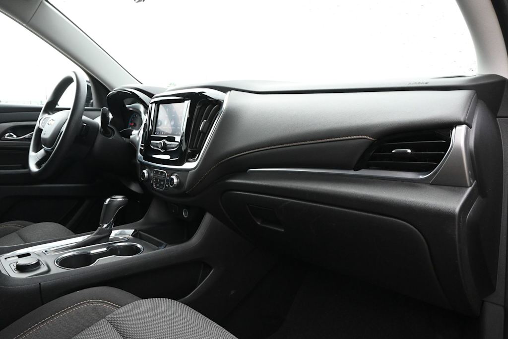 Thumbnail: 2020 Chevrolet Traverse - 14
