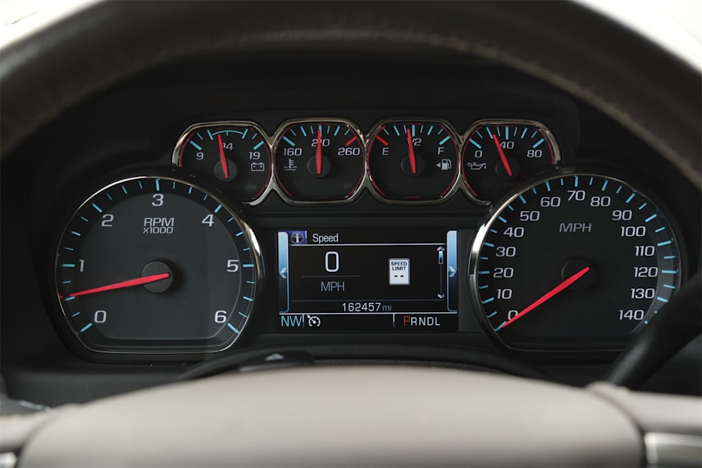 Thumbnail: 2019 Chevrolet Tahoe - 17