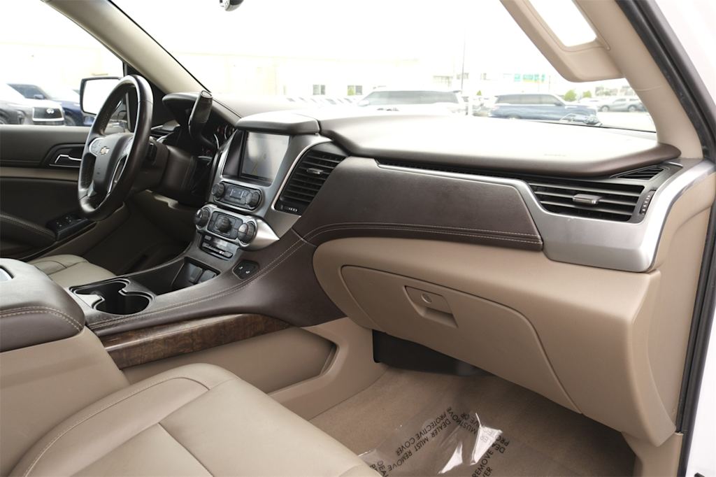 Thumbnail: 2019 Chevrolet Tahoe - 28