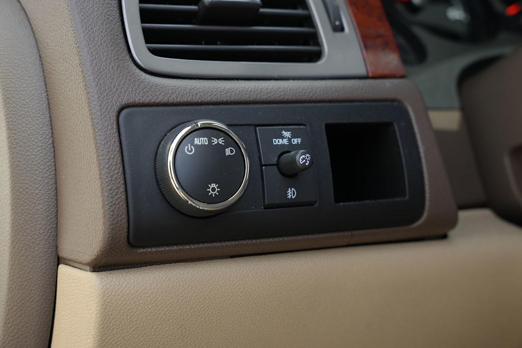 Thumbnail: 2014 Chevrolet Tahoe - 22
