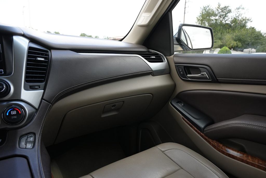 Thumbnail: 2016 Chevrolet Tahoe - 18