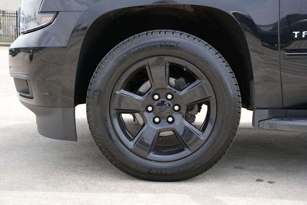 Thumbnail: 2017 Chevrolet Tahoe - 8