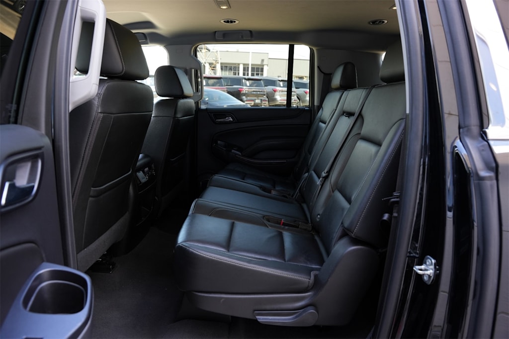 Thumbnail: 2019 Chevrolet Suburban - 13