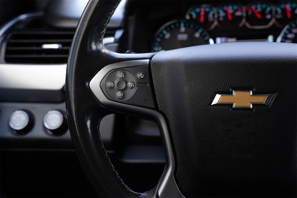 Thumbnail: 2019 Chevrolet Suburban - 21