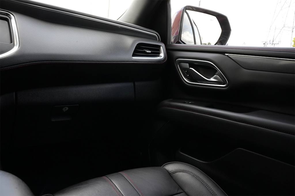 Thumbnail: 2023 Chevrolet Tahoe - 10