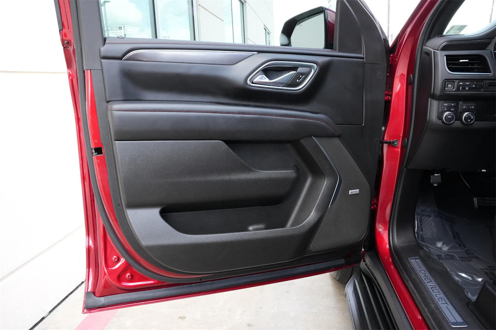 Thumbnail: 2023 Chevrolet Tahoe - 24