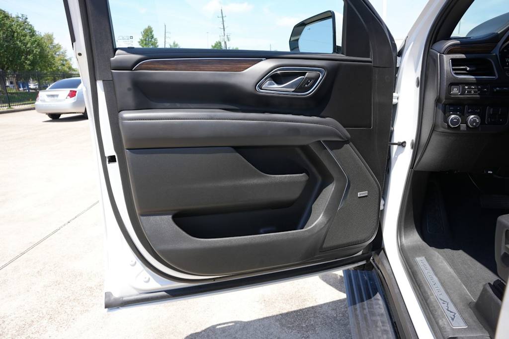 Thumbnail: 2023 Chevrolet Tahoe - 23