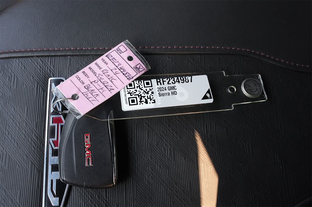 Thumbnail: 2024 GMC Sierra 2500 - 18