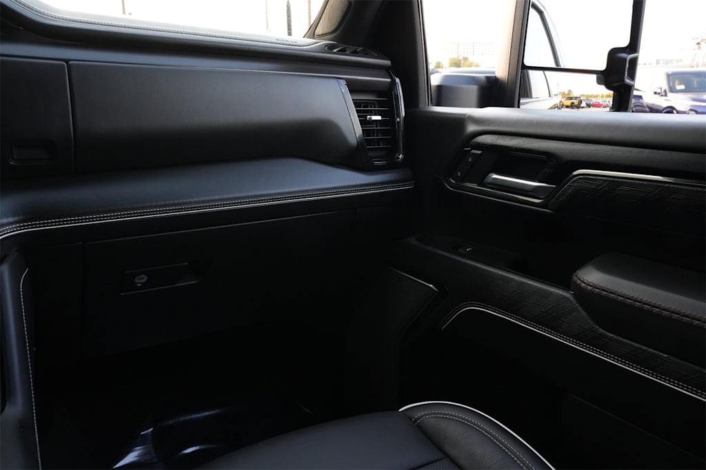 Thumbnail: 2024 GMC Sierra 2500 - 22