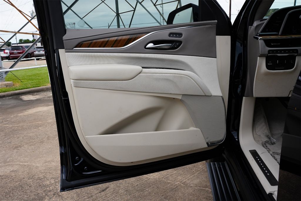 Thumbnail: 2023 Cadillac Escalade - 25