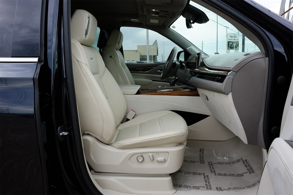 Thumbnail: 2023 Cadillac Escalade - 10