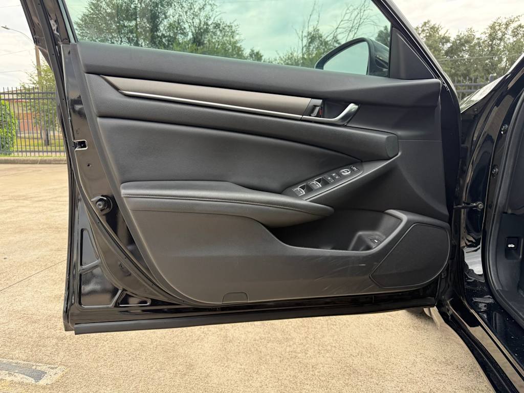 Thumbnail: 2019 Honda Accord - 23