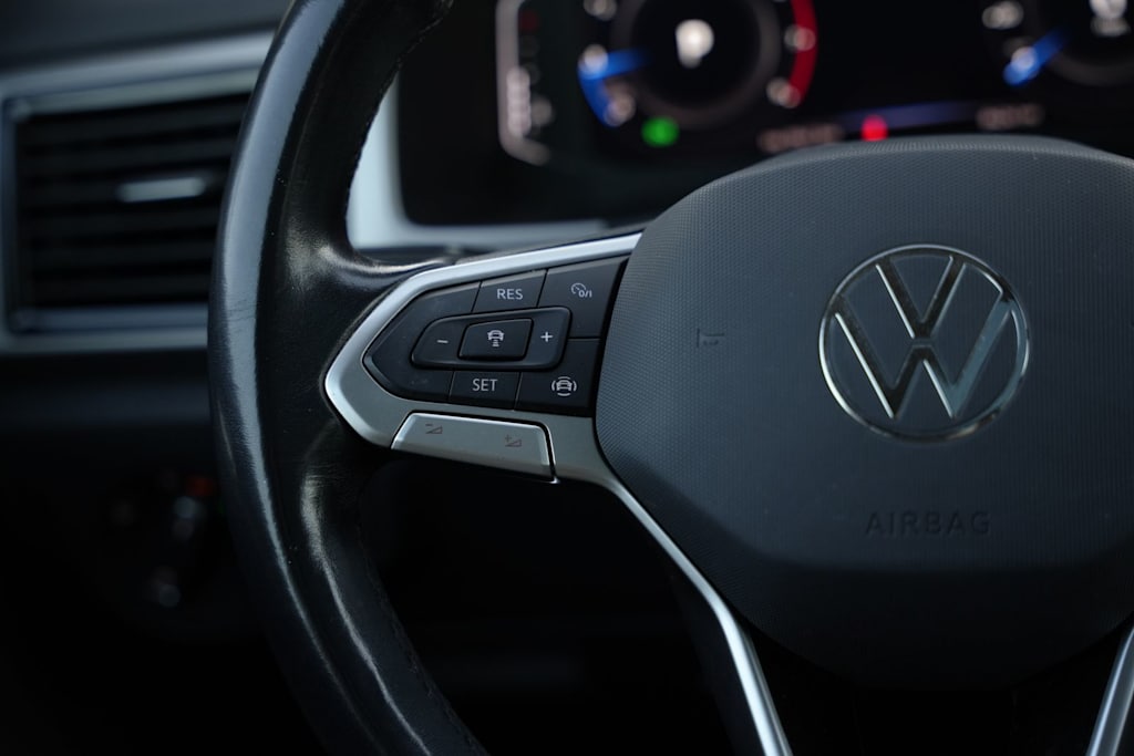 Thumbnail: 2021 Volkswagen Atlas - 21