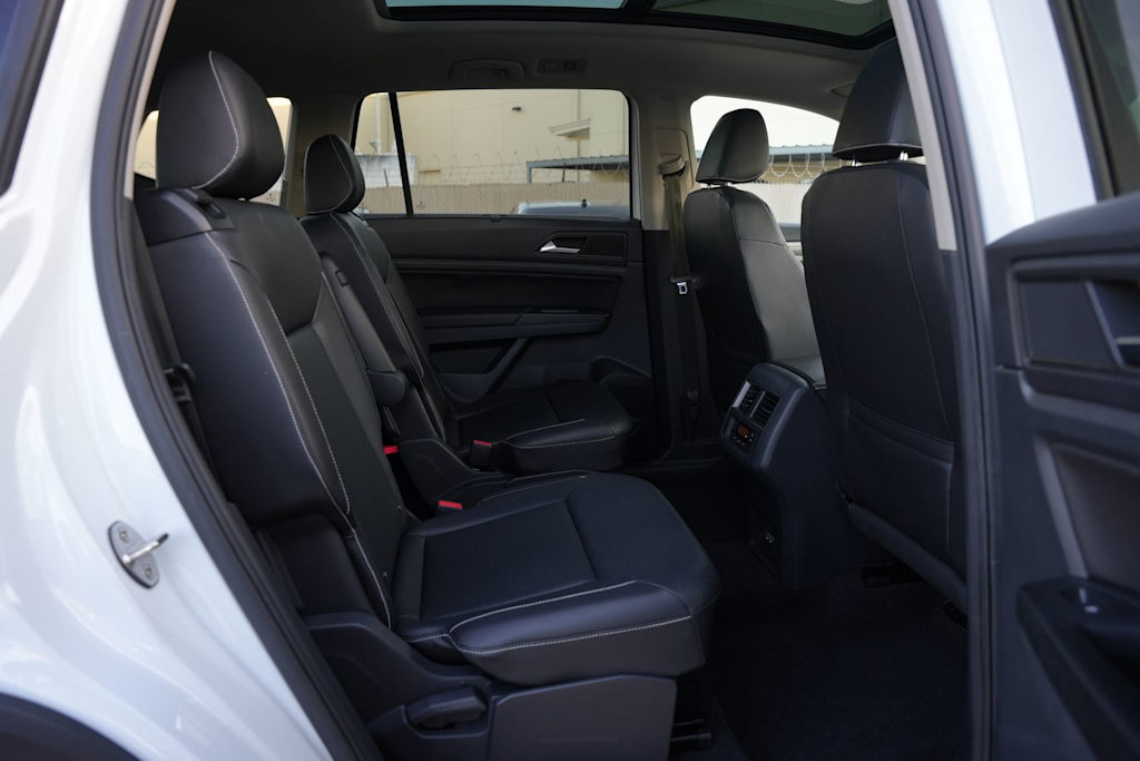 Thumbnail: 2021 Volkswagen Atlas - 24