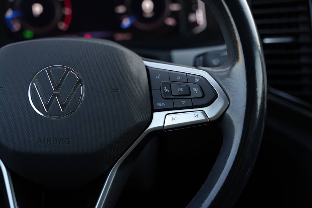 Thumbnail: 2021 Volkswagen Atlas - 22