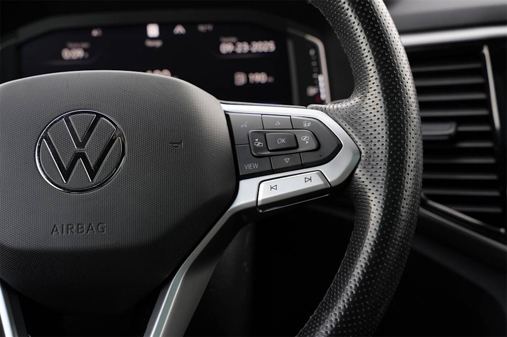 Thumbnail: 2020 Volkswagen Atlas - 24