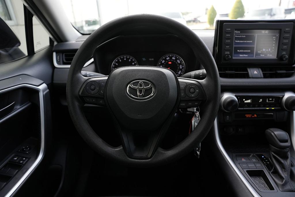 Thumbnail: 2019 Toyota RAV4 - 9