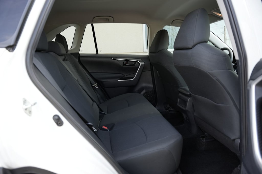 Thumbnail: 2019 Toyota RAV4 - 25