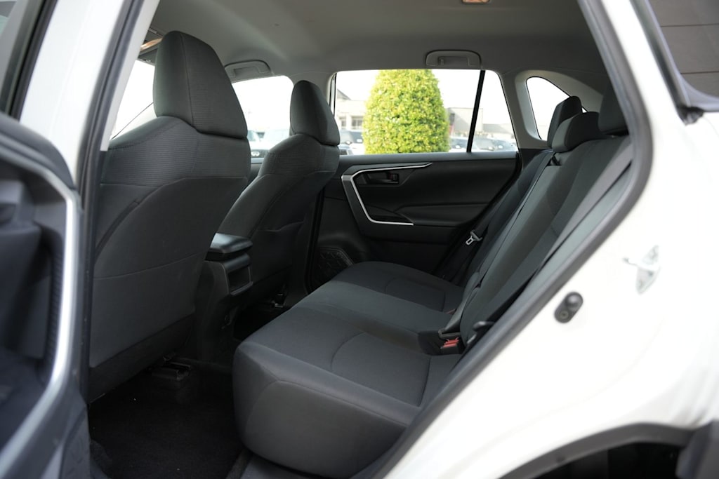 Thumbnail: 2019 Toyota RAV4 - 12