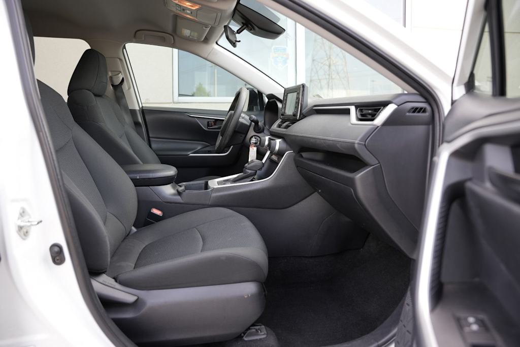 Thumbnail: 2019 Toyota RAV4 - 11