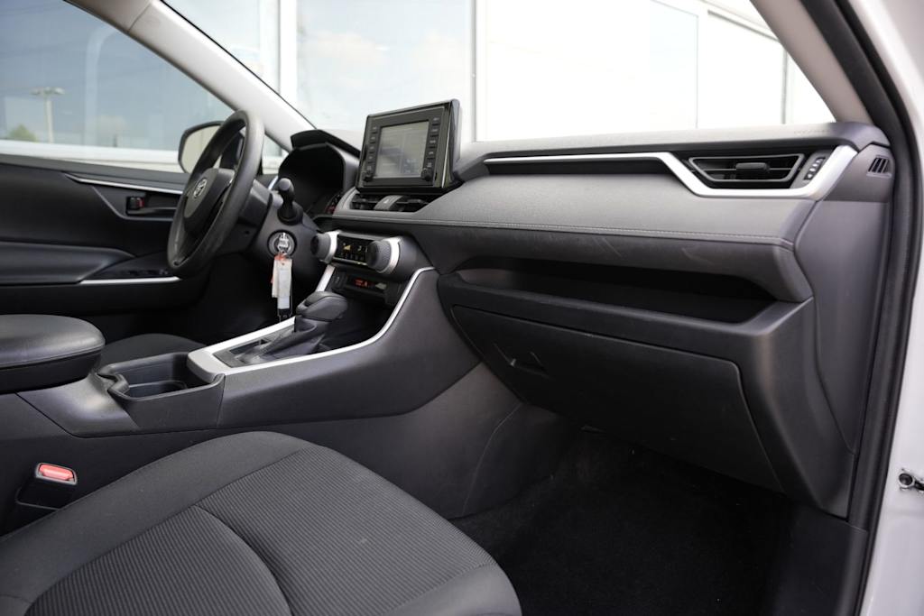 Thumbnail: 2019 Toyota RAV4 - 14