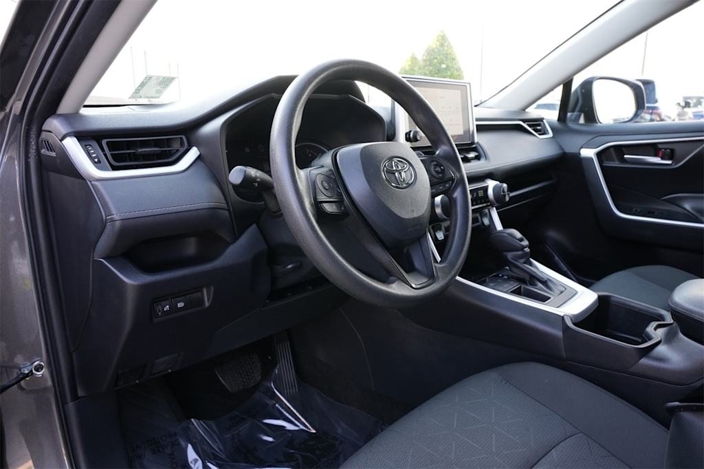 Thumbnail: 2024 Toyota RAV4 - 13