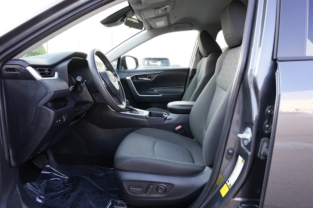 Thumbnail: 2024 Toyota RAV4 - 10