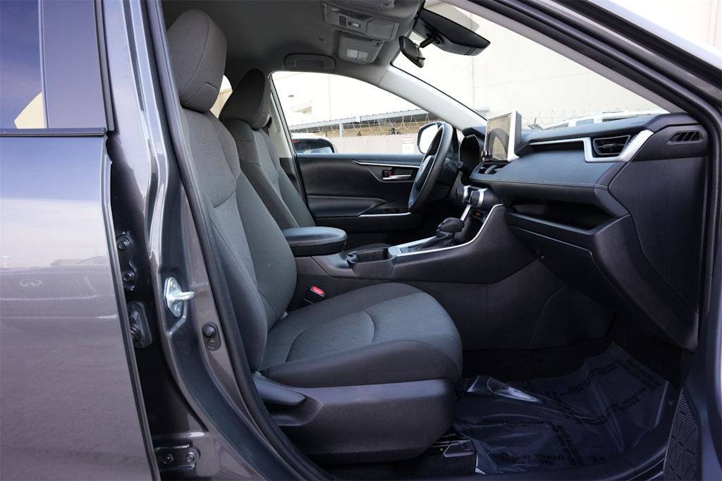 Thumbnail: 2024 Toyota RAV4 - 11