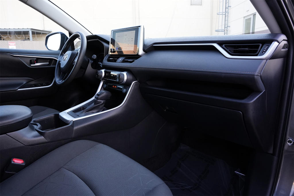 Thumbnail: 2024 Toyota RAV4 - 14