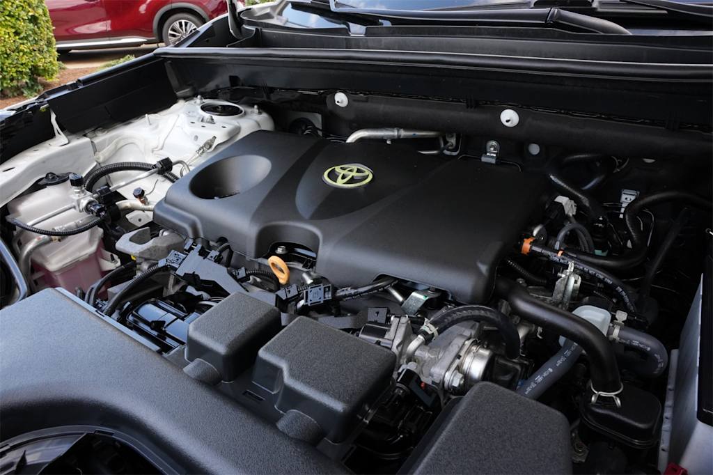 Thumbnail: 2023 Toyota RAV4 - 8