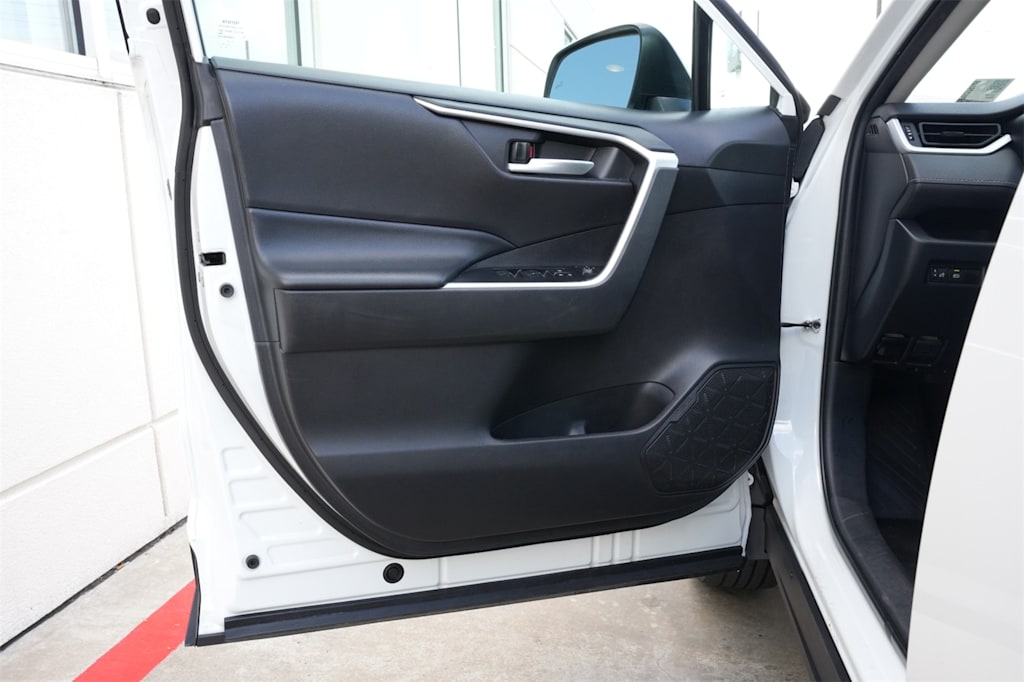 Thumbnail: 2023 Toyota RAV4 - 26