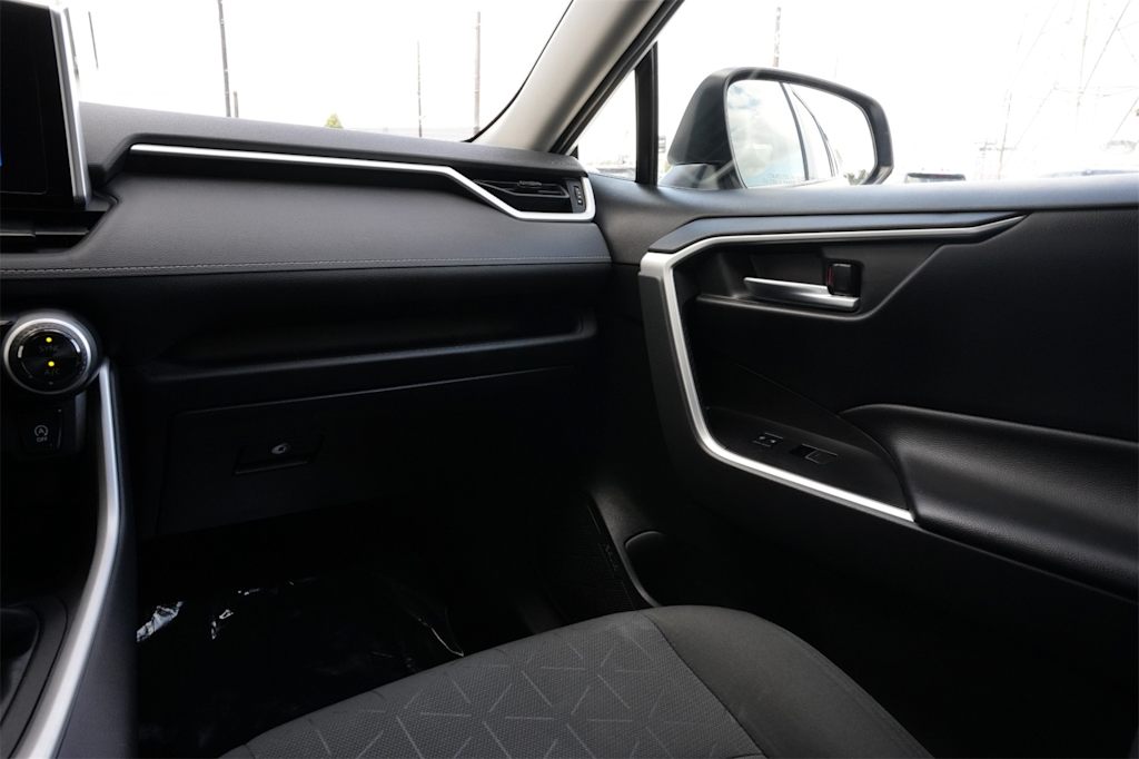 Thumbnail: 2023 Toyota RAV4 - 22