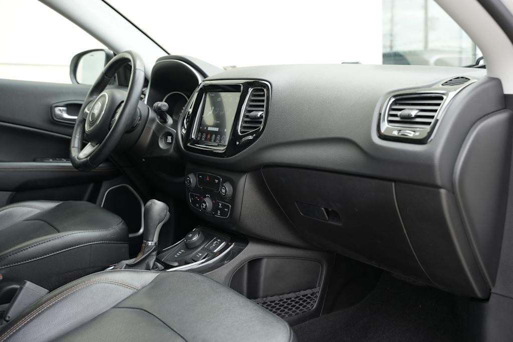 Thumbnail: 2020 Jeep Compass - 24