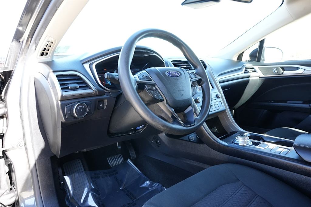 Thumbnail: 2020 Ford Fusion - 14