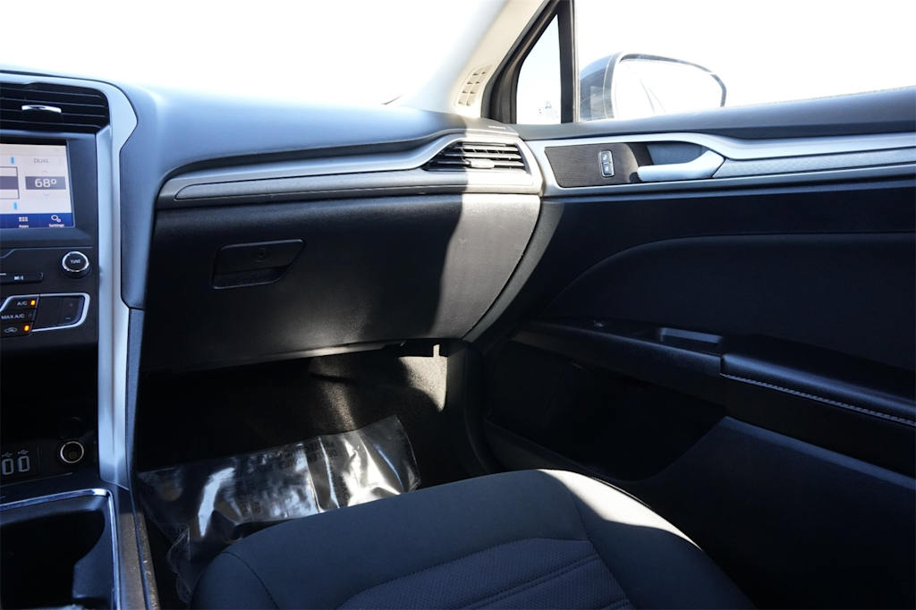 Thumbnail: 2020 Ford Fusion - 10