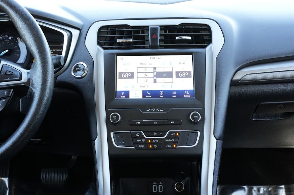 Thumbnail: 2020 Ford Fusion - 15