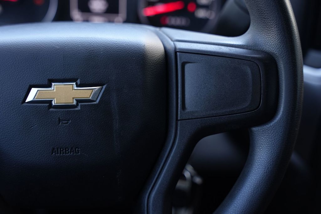 Thumbnail: 2020 Chevrolet Silverado 1500 - 19