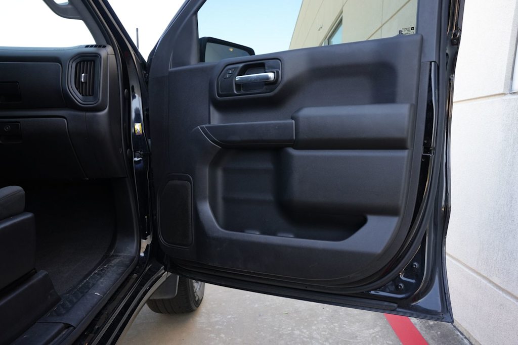 Thumbnail: 2020 Chevrolet Silverado 1500 - 23