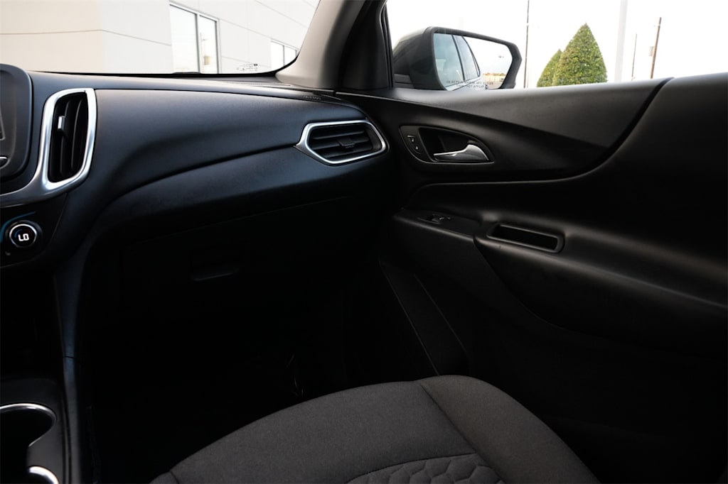 Thumbnail: 2019 Chevrolet Equinox - 10