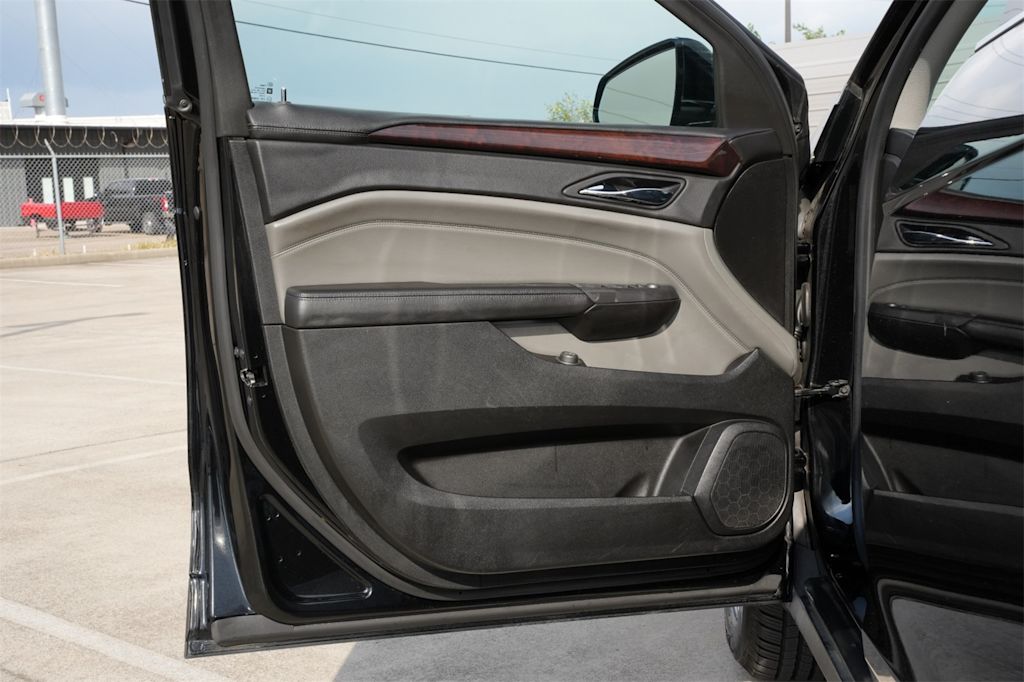 Thumbnail: 2010 Cadillac SRX - 24