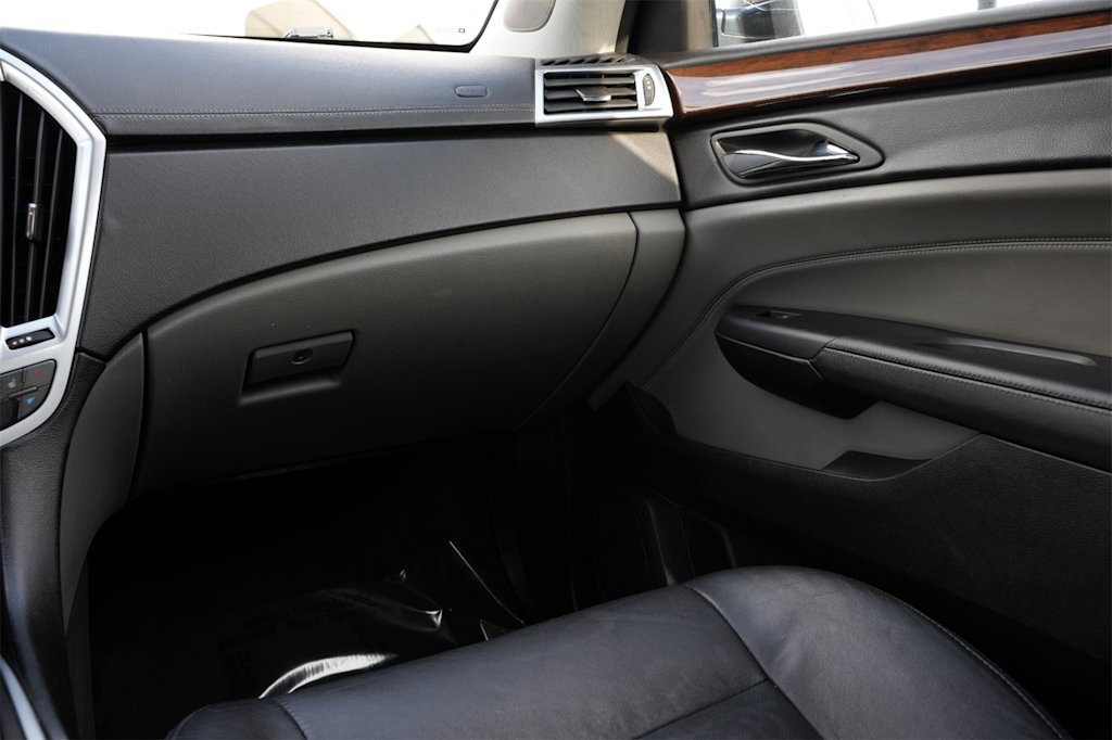 Thumbnail: 2010 Cadillac SRX - 20